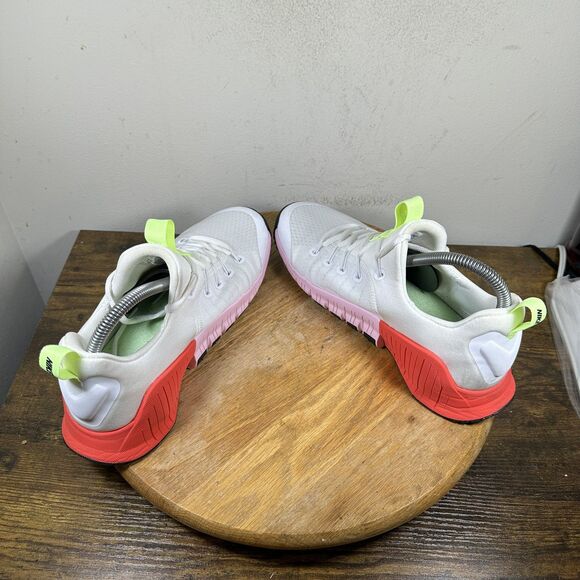Nike Free Metcon 5 Shoes Womens Size 8.5 Training Gym Sneakers IB4526-100 - Picture 5 of 8